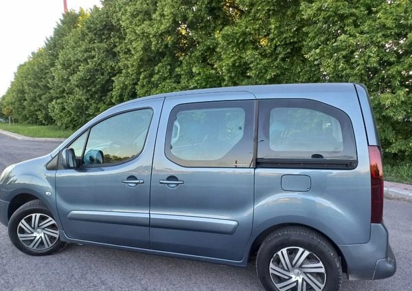 Citroen Berlingo cena 26900 przebieg: 220000, rok produkcji 2012 z Zamość małe 742